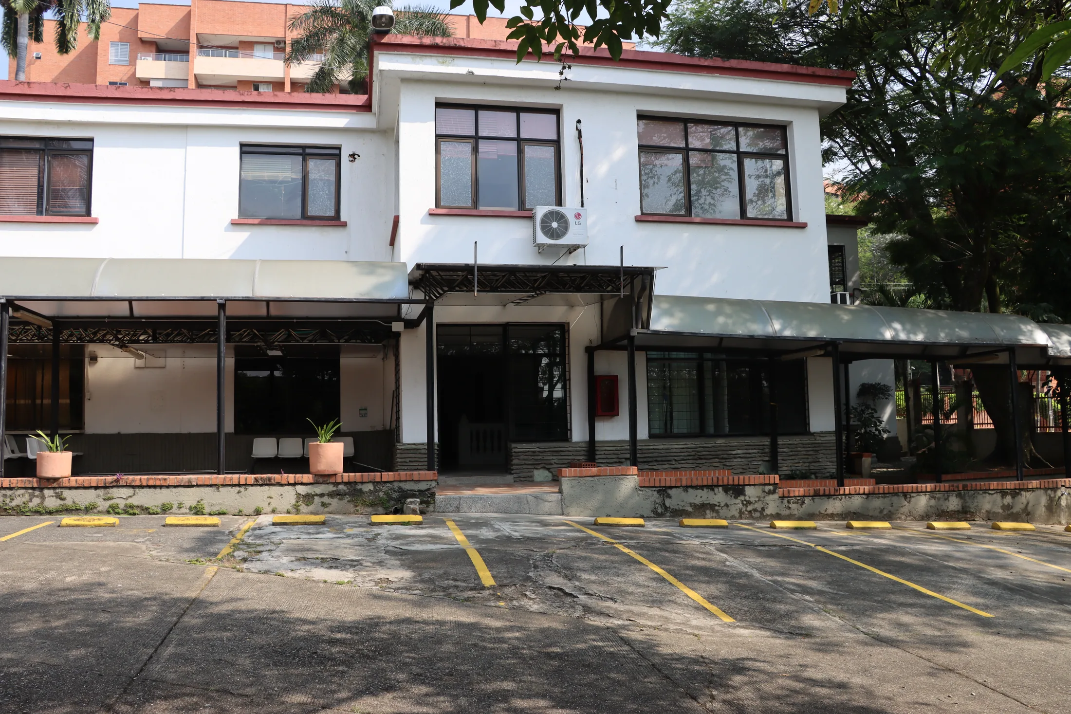 Edificio académico del campus